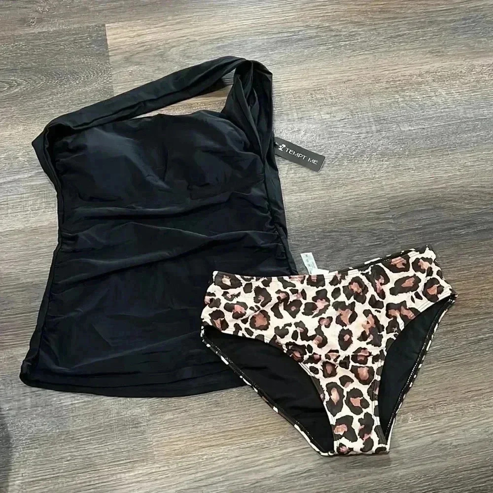 (32)NWT tempt  me swim suit